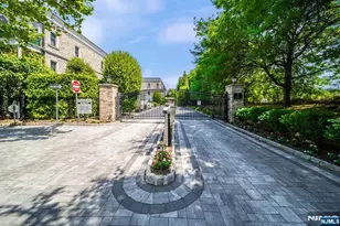35 Marquis Ct, Edgewater, NJ 07020 - Photo 29