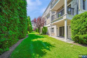 35 Marquis Ct, Edgewater, NJ 07020 - Photo 27