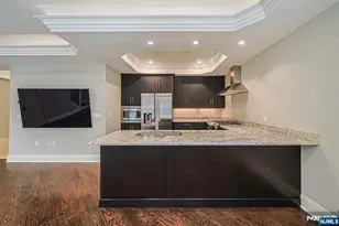 35 Marquis Ct, Edgewater, NJ 07020 - Photo 9