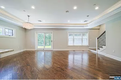 35 Marquis Court, Edgewater, NJ 07020 - Photo 15