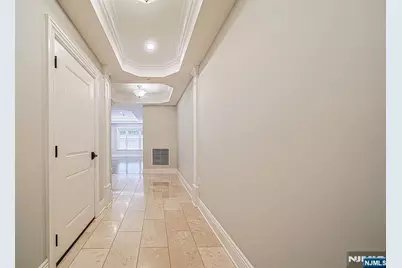 35 Marquis Court, Edgewater, NJ 07020 - Photo 13
