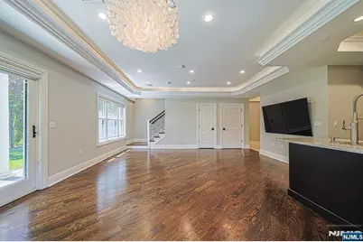 35 Marquis Court, Edgewater, NJ 07020 - Photo 7