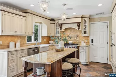 18 Roxbury Downs, Upper Saddle River, NJ 07458 - Photo 17