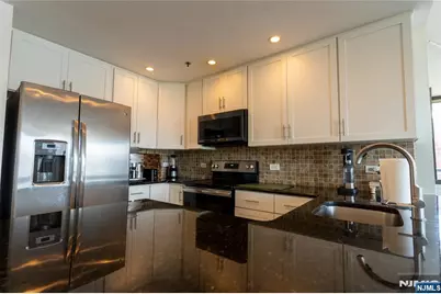 415 Newark Street 5A #5A, Hoboken, NJ 07030 - Photo 9