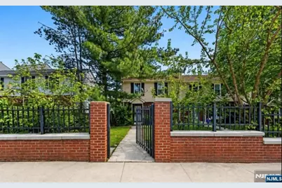 550 Bergen Street, Newark, NJ 07108 - Photo 1
