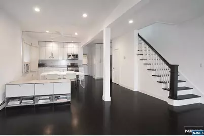 528 Undercliff Avenue, Edgewater, NJ 07020 - Photo 5