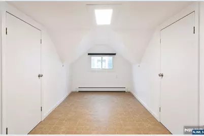 528 Undercliff Avenue, Edgewater, NJ 07020 - Photo 19