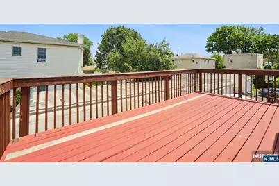 310 Centre Avenue, Secaucus, NJ 07094 - Photo 39