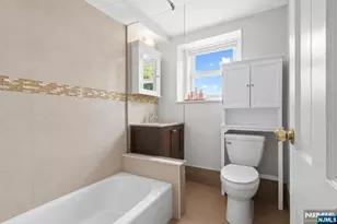 1014 Ponsi Street 1B, Fort Lee, NJ 07024 - Photo 7