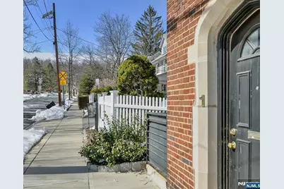 1 Laurel Place, Montclair, NJ 07043 - Photo 23