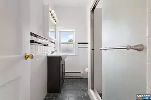 1014 Ponsi Street Fl2, Fort Lee, NJ 07024 - Photo 9