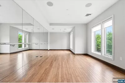 150 Henley Place 210 #210, Weehawken, NJ 07086 - Photo 43
