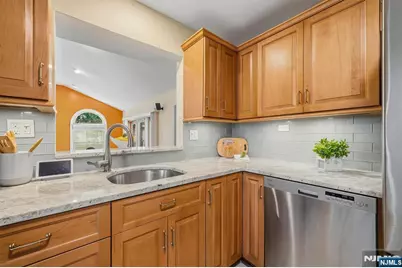 299 Davidson Avenue, Ramsey, NJ 07446 - Photo 7