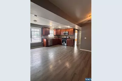 238-240 Maple Street 303 #303, Kearny, NJ 07032 - Photo 7