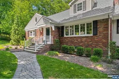 378 Van Beekum Place, Wyckoff Township, NJ 07481 - Photo 3