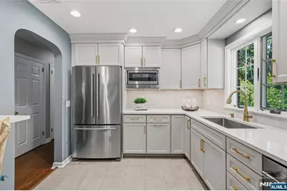 378 Van Beekum Place, Wyckoff Township, NJ 07481 - Photo 13