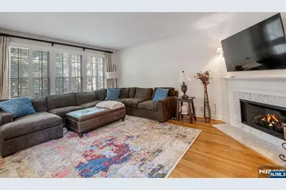 40 Schindler Court, Upper Saddle River, NJ 07458 - Photo 5