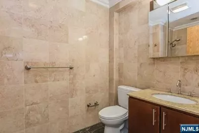 17 Meadow Road 307 #307, Rutherford, NJ 07070 - Photo 9