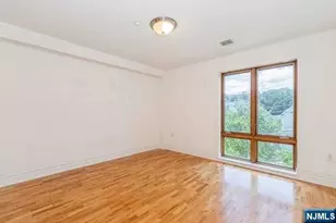 17 Meadow Road 307, Rutherford, NJ 07070 - Photo 11