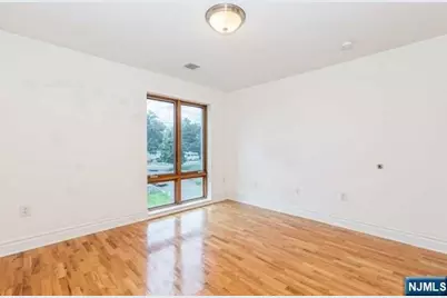 17 Meadow Road 307 #307, Rutherford, NJ 07070 - Photo 15