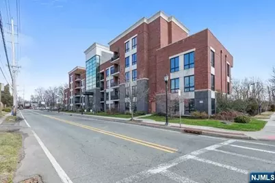 17 Meadow Road 307 #307, Rutherford, NJ 07070 - Photo 19