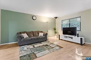 31 Lockley Ct, Wayne, NJ 07470 - Photo 7