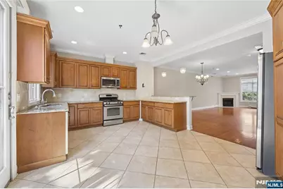 2462 3rd Street, Fort Lee, NJ 07024 - Photo 13