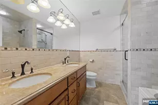 2462 3rd St, Fort Lee, NJ 07024 - Photo 23