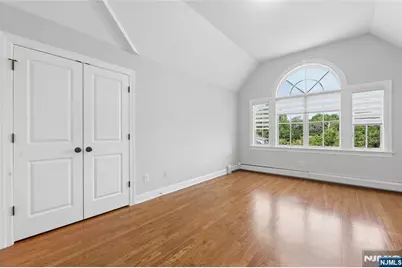 2462 3rd Street, Fort Lee, NJ 07024 - Photo 19