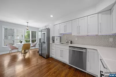 22 W Pamrapo Court, Glen Rock, NJ 07452 - Photo 9
