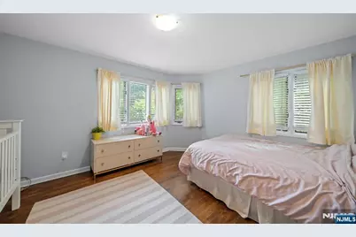 22 W Pamrapo Court, Glen Rock, NJ 07452 - Photo 17