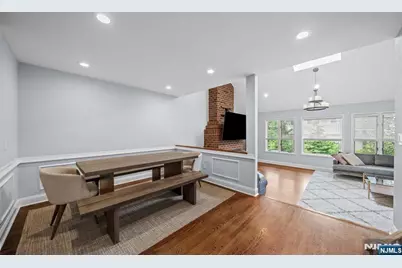 22 W Pamrapo Court, Glen Rock, NJ 07452 - Photo 5