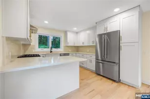 61 Mackay Ave, Waldwick, NJ 07463 - Photo 7