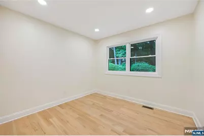61 Mackay Avenue, Waldwick, NJ 07463 - Photo 19
