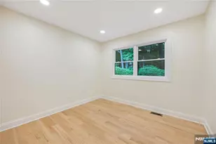 61 Mackay Ave, Waldwick, NJ 07463 - Photo 19