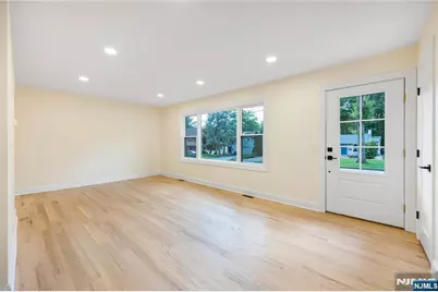 61 Mackay Avenue, Waldwick, NJ 07463 - Photo 5