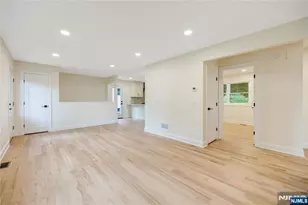 61 Mackay Ave, Waldwick, NJ 07463 - Photo 13