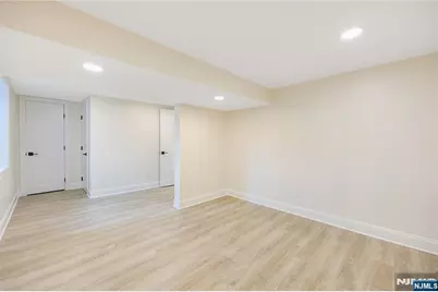 61 Mackay Avenue, Waldwick, NJ 07463 - Photo 23