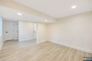 61 Mackay Ave, Waldwick, NJ 07463 - Photo 23