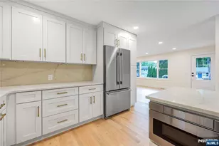 61 Mackay Ave, Waldwick, NJ 07463 - Photo 11