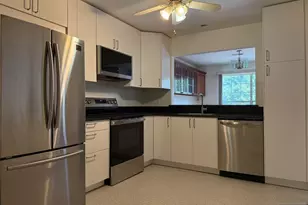 235 Village Cir Dr, Fort Lee, NJ 07024 - Photo 3