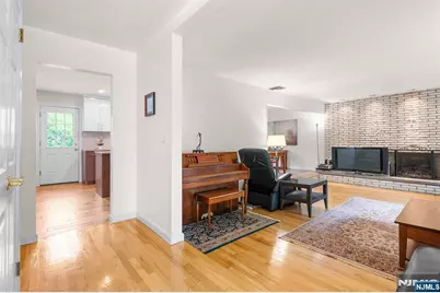 31 Brook Street, Closter, NJ 07624 - Photo 9
