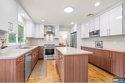 31 Brook Street, Closter, NJ 07624 - Photo 3