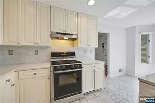 91 Lakeview Dr, Old Tappan, NJ 07675 - Photo 7