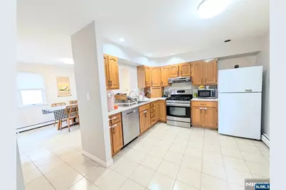 515 Broad Avenue 2nd #2ND, Palisades Park, NJ 07650 - Photo 9