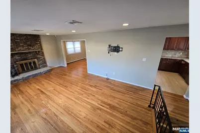 318 54th Street, Elmwood Park, NJ 07407 - Photo 5