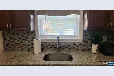 38-09 Broadway B #B, Fair Lawn, NJ 07410 - Photo 7