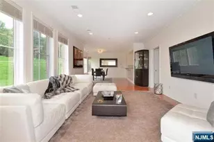 3 Moorings Ln, Edgewater, NJ 07020 - Photo 7