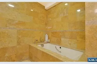 3 Moorings Lane, Edgewater, NJ 07020 - Photo 11