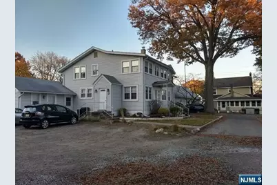 192 W Midland Avenue 5 #5, Paramus, NJ 07652 - Photo 3